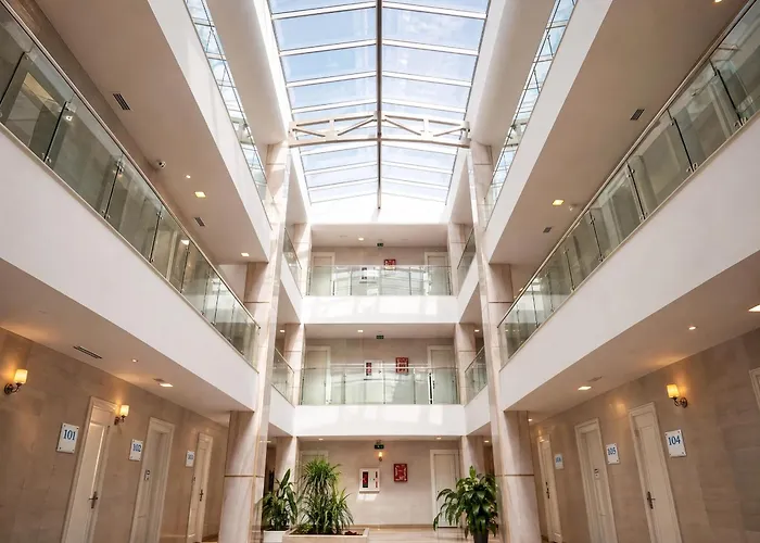 Grand Midway Hotel